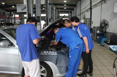 聯合走訪實踐點 不畏酷暑進車間，探索汽車銷售新路徑