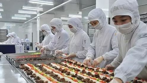 全球最低年薪與勞務分包政策比較 誰在保障勞工權益？